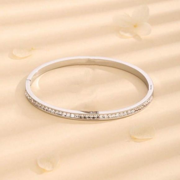 Elegant Silver Bangle Bracelet